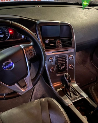 Volvo XC 60 cena 89000 przebieg: 190000, rok produkcji 2016 z Wrocław małe 67
